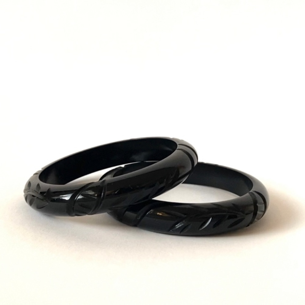Black Leaf Carved Vintage Inspired Lucie Bangle